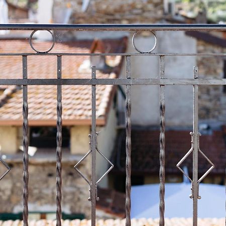 Ferienwohnung A Ca De Dante Dolceacqua Exterior foto