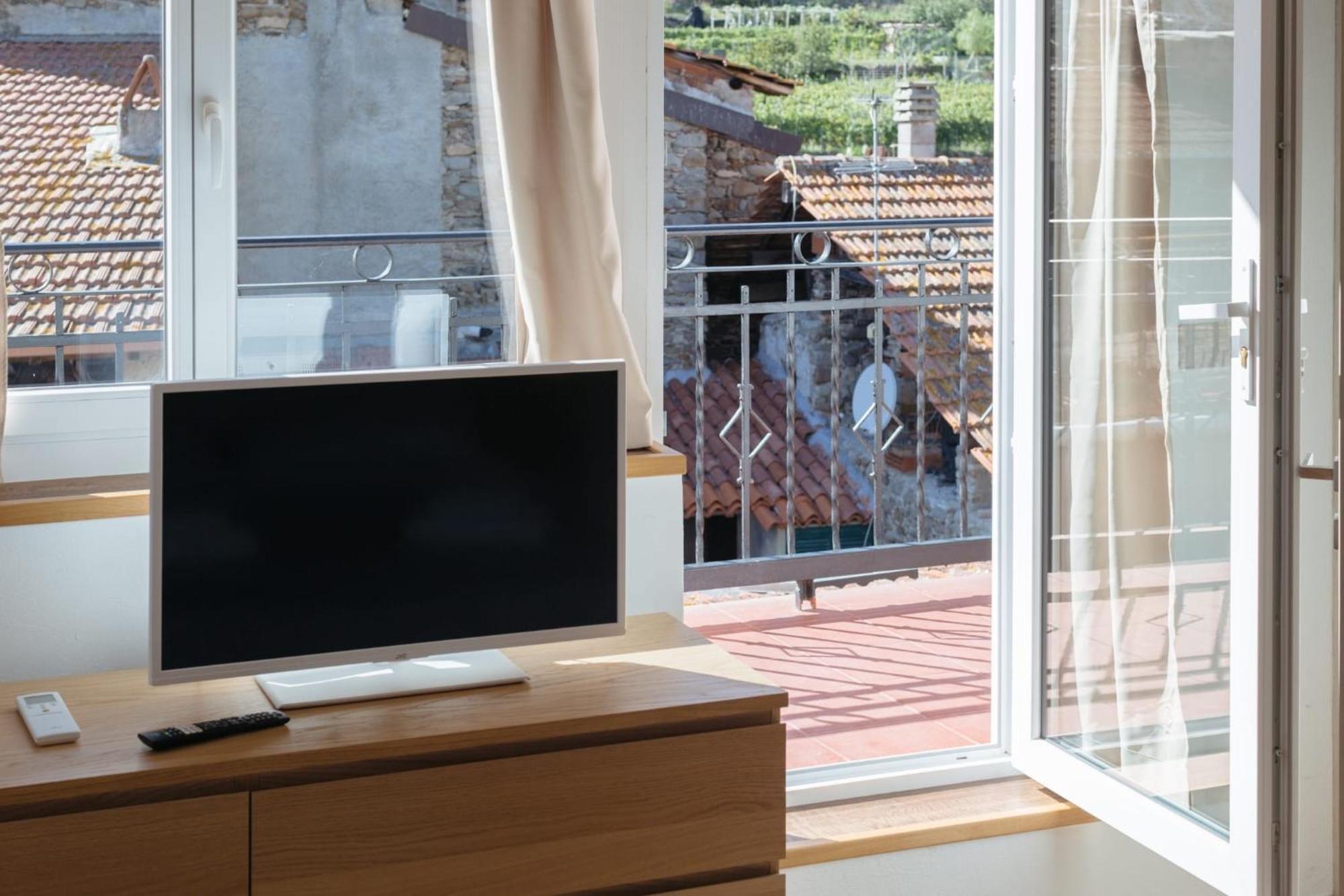 Ferienwohnung A Ca De Dante Dolceacqua Exterior foto